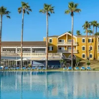 Piscina Blanc Palace Cottaish